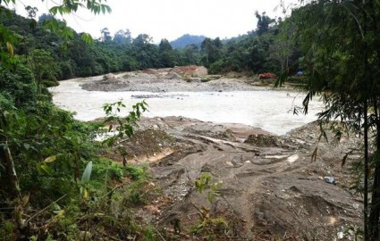 ۹ کشته در حادثه ریزش معدن طلا در اندونزی
