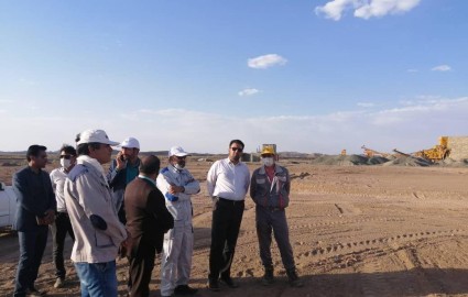 فرماندار نهبندان از معدن و کارخانه طلای هیرد بازدید کرد