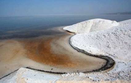 کشف ذخایر غنی لیتیوم در دریاچه نمک قم