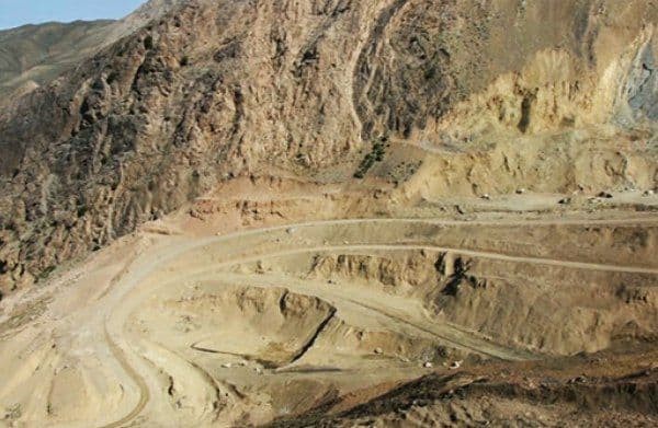 عمق اکتشافات معدنی ایران یک متر و میانگین جهانی ۷۲ متر/پیشنهاد ایجاد ۵ ژئوپارک جدید